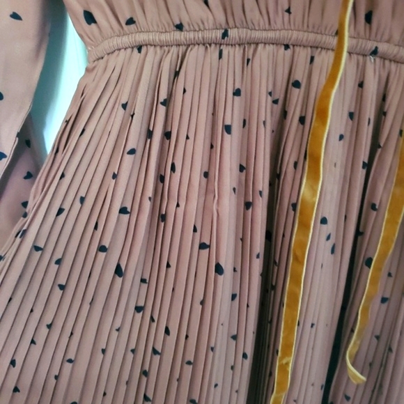 Spring/ Fall Dress (S) - Picture 5 of 6